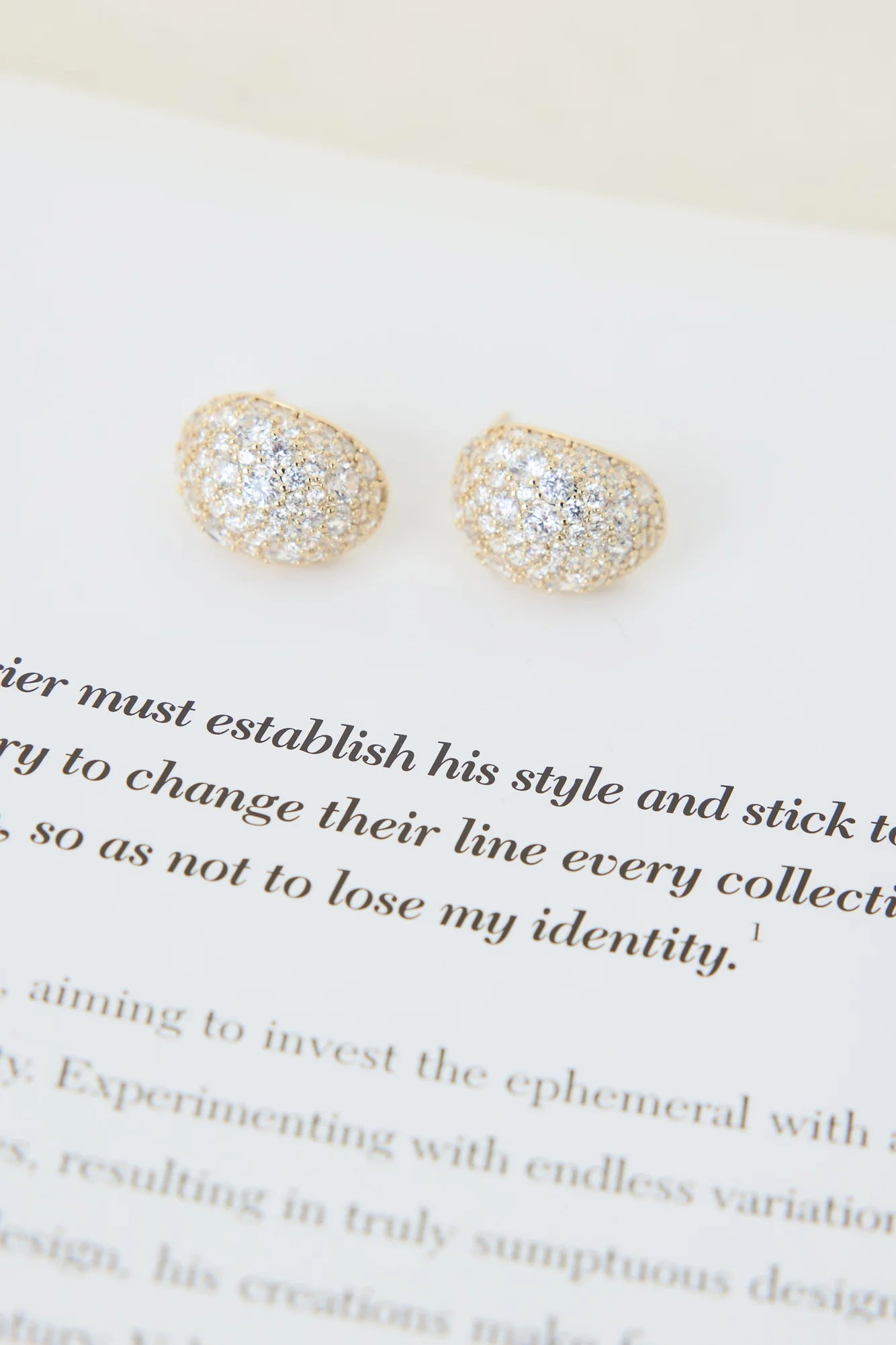 Shimmer Secret Earrings Gold